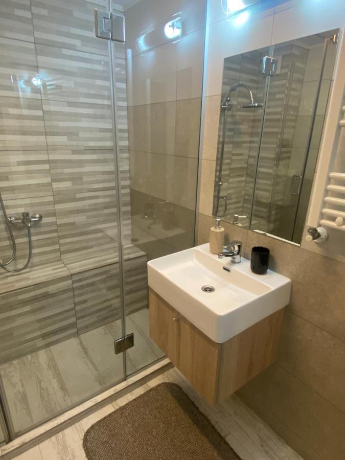 Apartament Ana Premium Apartment Орадеа Екстериор снимка