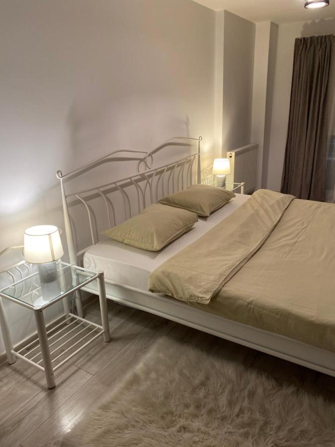 Apartament Ana Premium Apartment Орадеа Екстериор снимка
