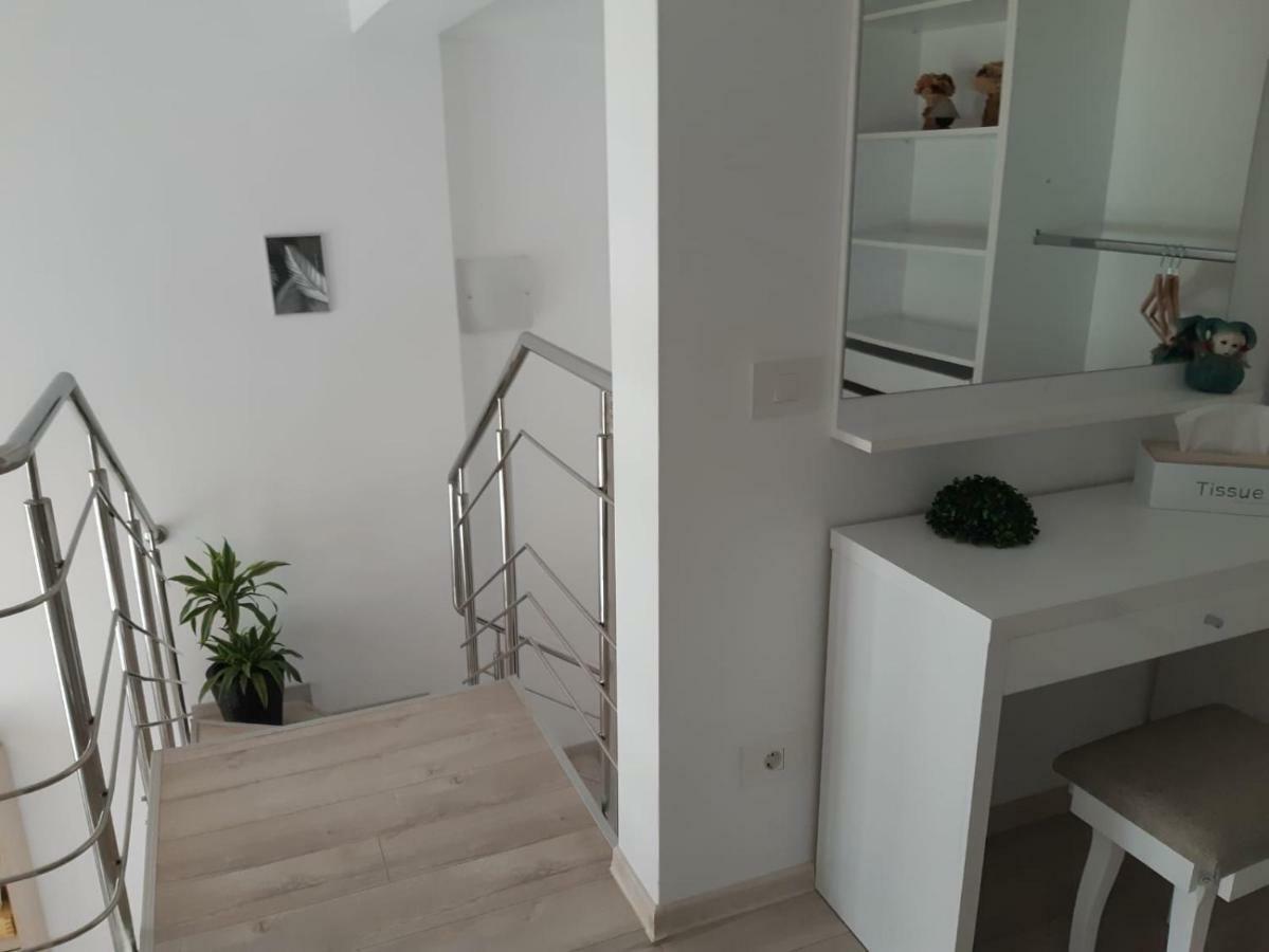 Apartament Ana Premium Apartment Орадеа Екстериор снимка